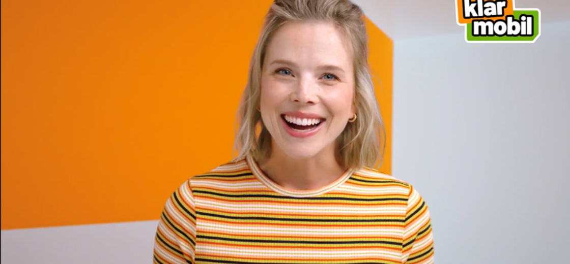 Klara ist zurück im TV: klarmobil startet neuen Spot zur Fußball-Weltmeisterschaft
